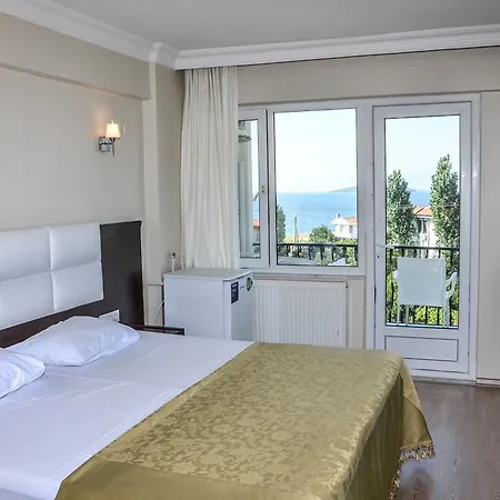 Uzunhan فندق Ayvalı