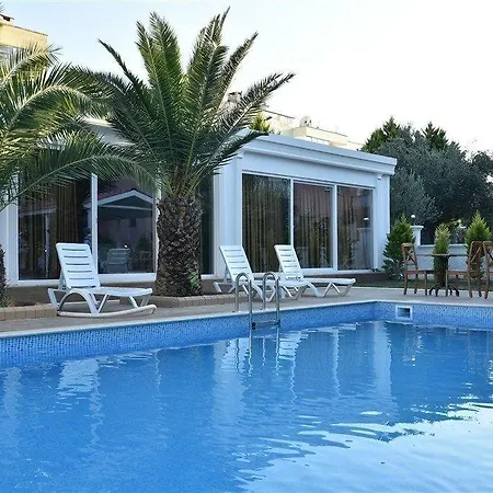 מלון Uzunhan Ayvalı